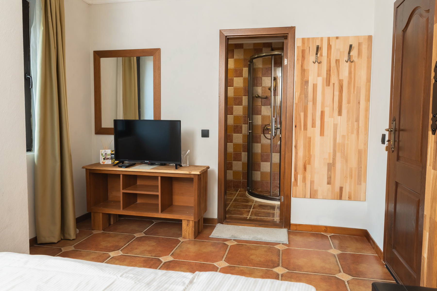 Двойна Стая с планинска гледка - Image 8